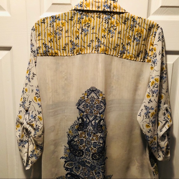 📦One World Live & Let Live button down blouse. - Picture 7 of 7